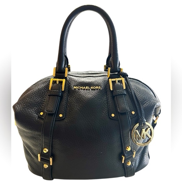 Handbags - Michael Kors Medium Pebble leather bag, GUC